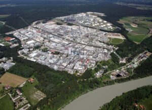 Das Werksgelände von Wacker in Burghausen ist Teil des Bayerischen Chemiedreiecks.